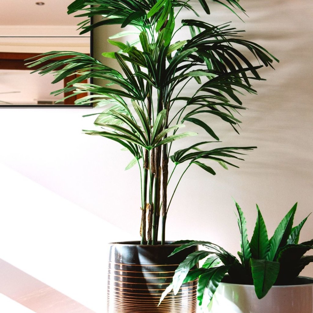 2 Easy Methods to Secure Artificial Plants in Pots So They Look Real!